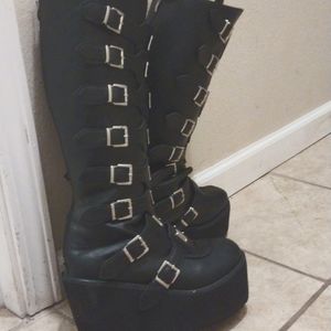 Alt/goth platform boots